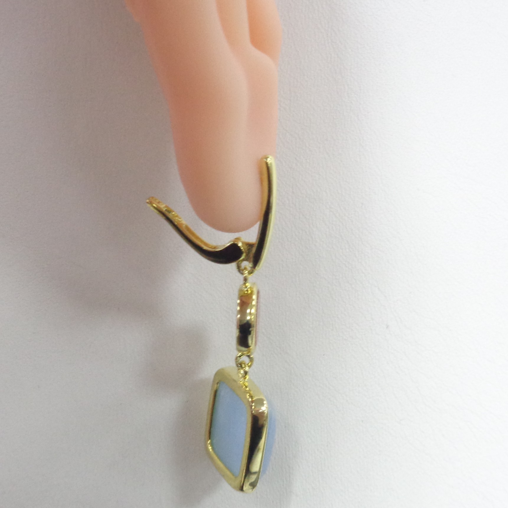 Серебряные серьги с аквамаринами и халцедонами